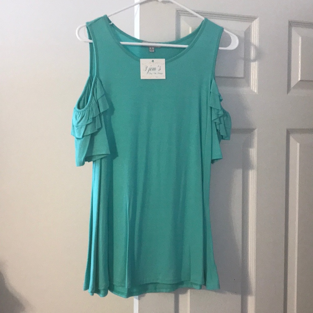 Cold shoulder top